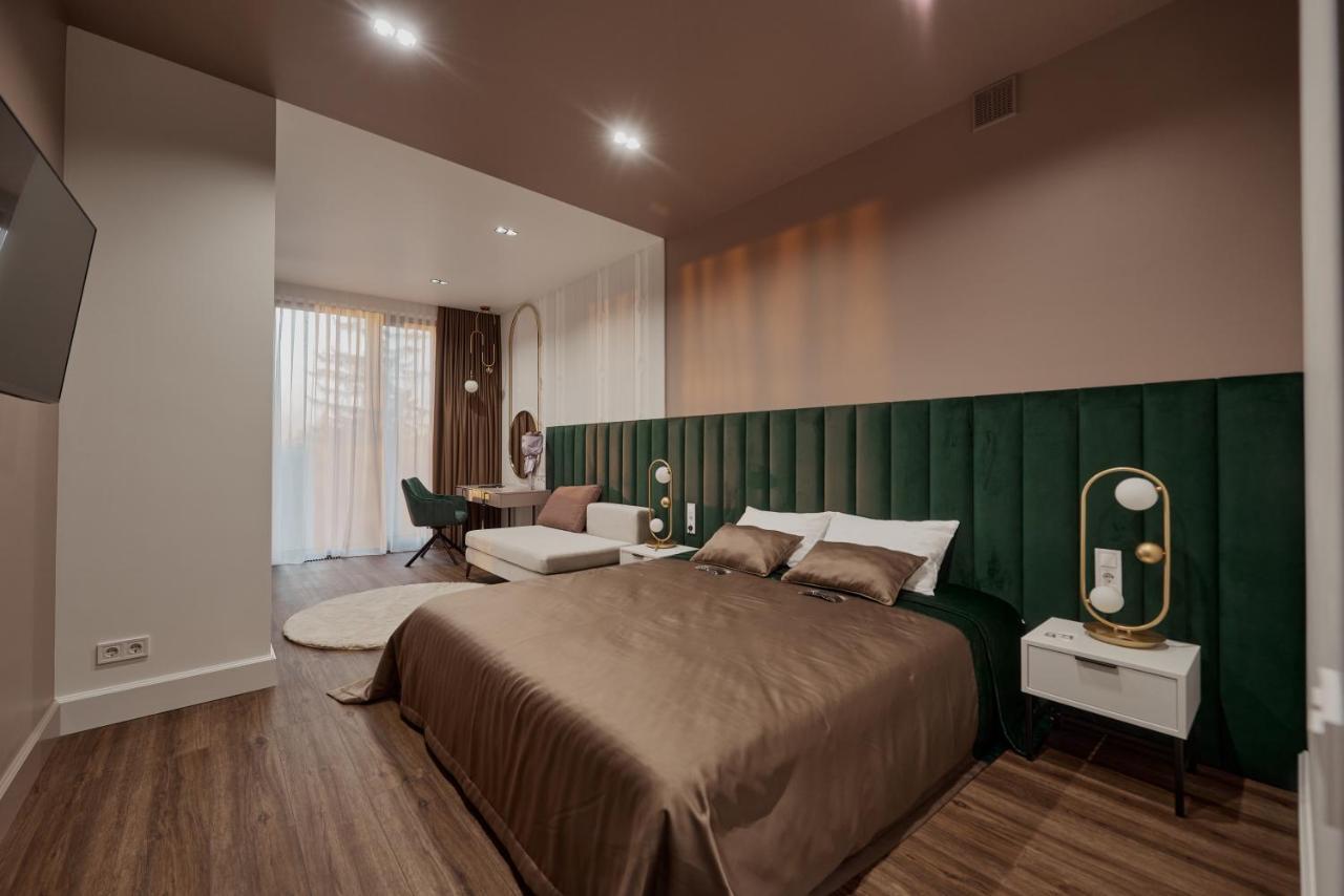 Kostjukowski Apartments Avalon Lvov Exteriér fotografie